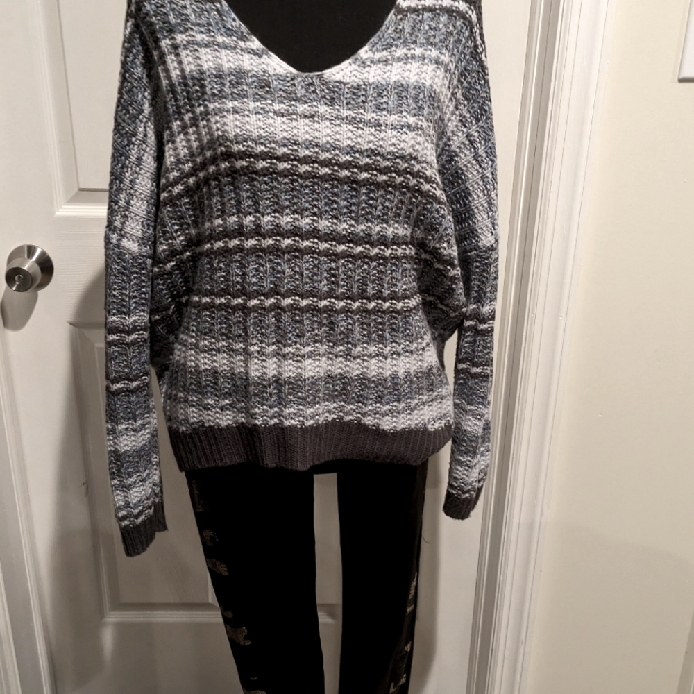It's really cute sweater
